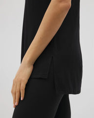 BLACK - Rib Knit V-Neck Tee