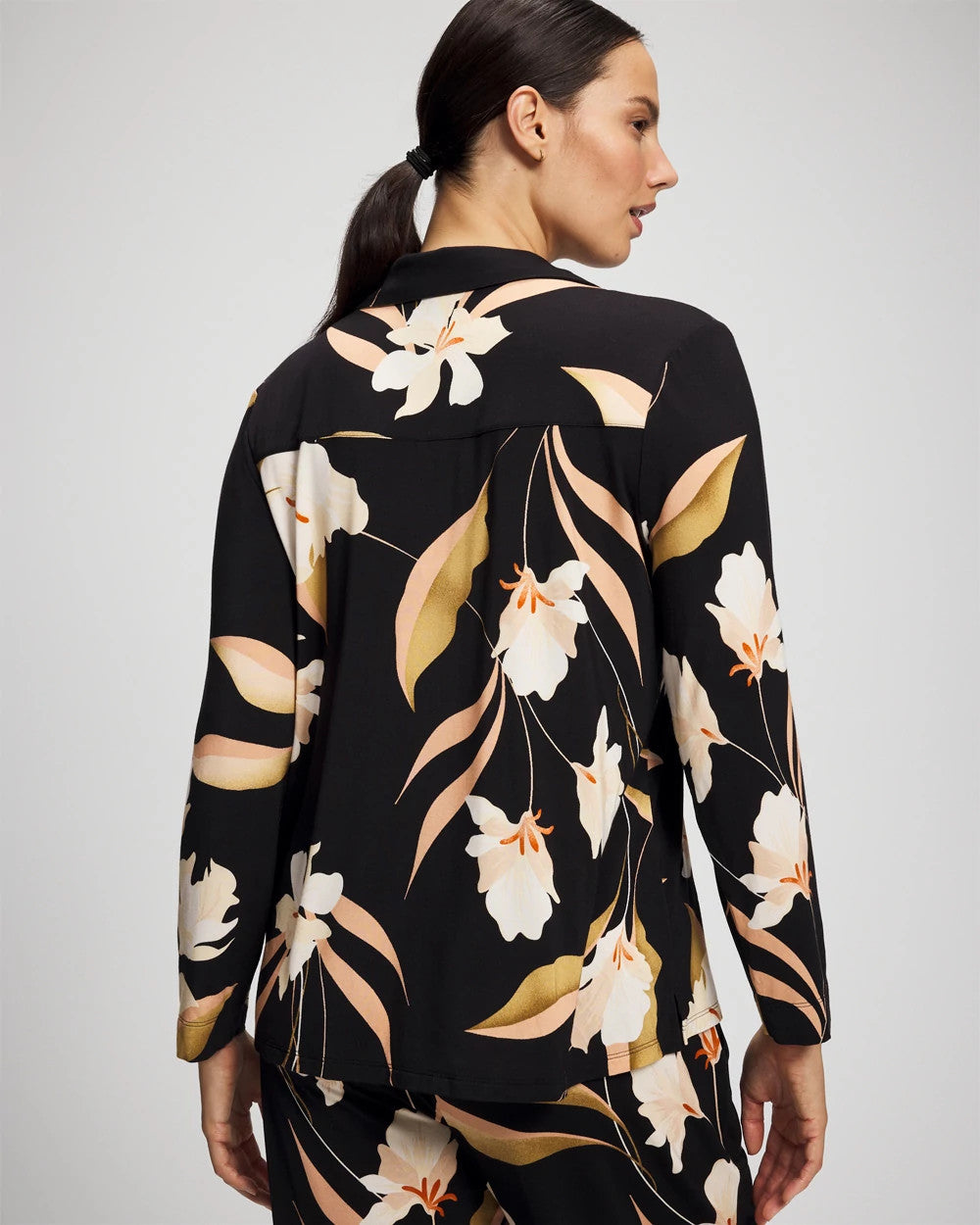 MYSTIC BLOOMS BLACK MID - Long-Sleeve Notch Collar Pajama Top