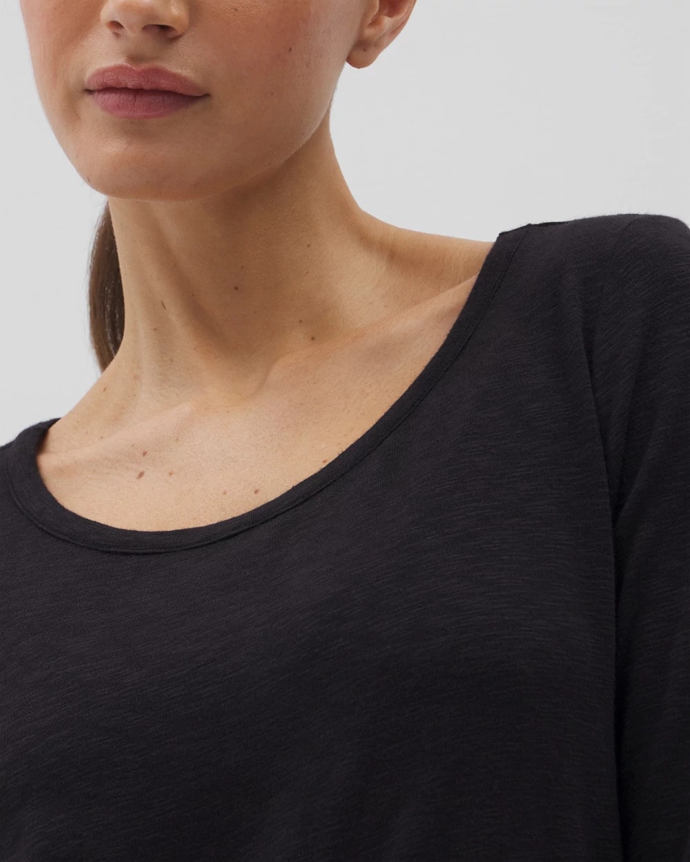 BLACK - Long-Sleeve Top