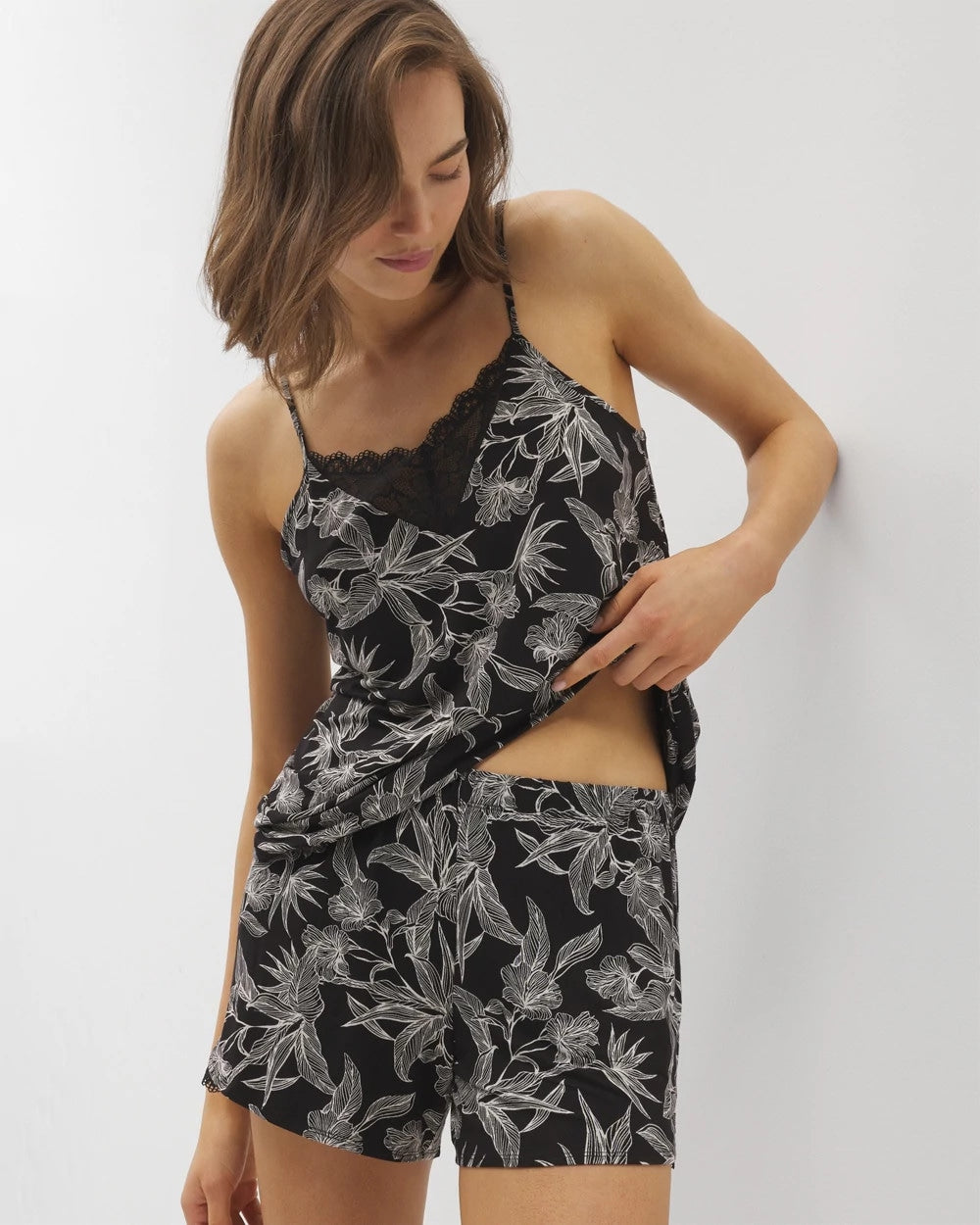 PLUMERIA BLOOMS BLK CH - Lace-Trim Pajama Shorts