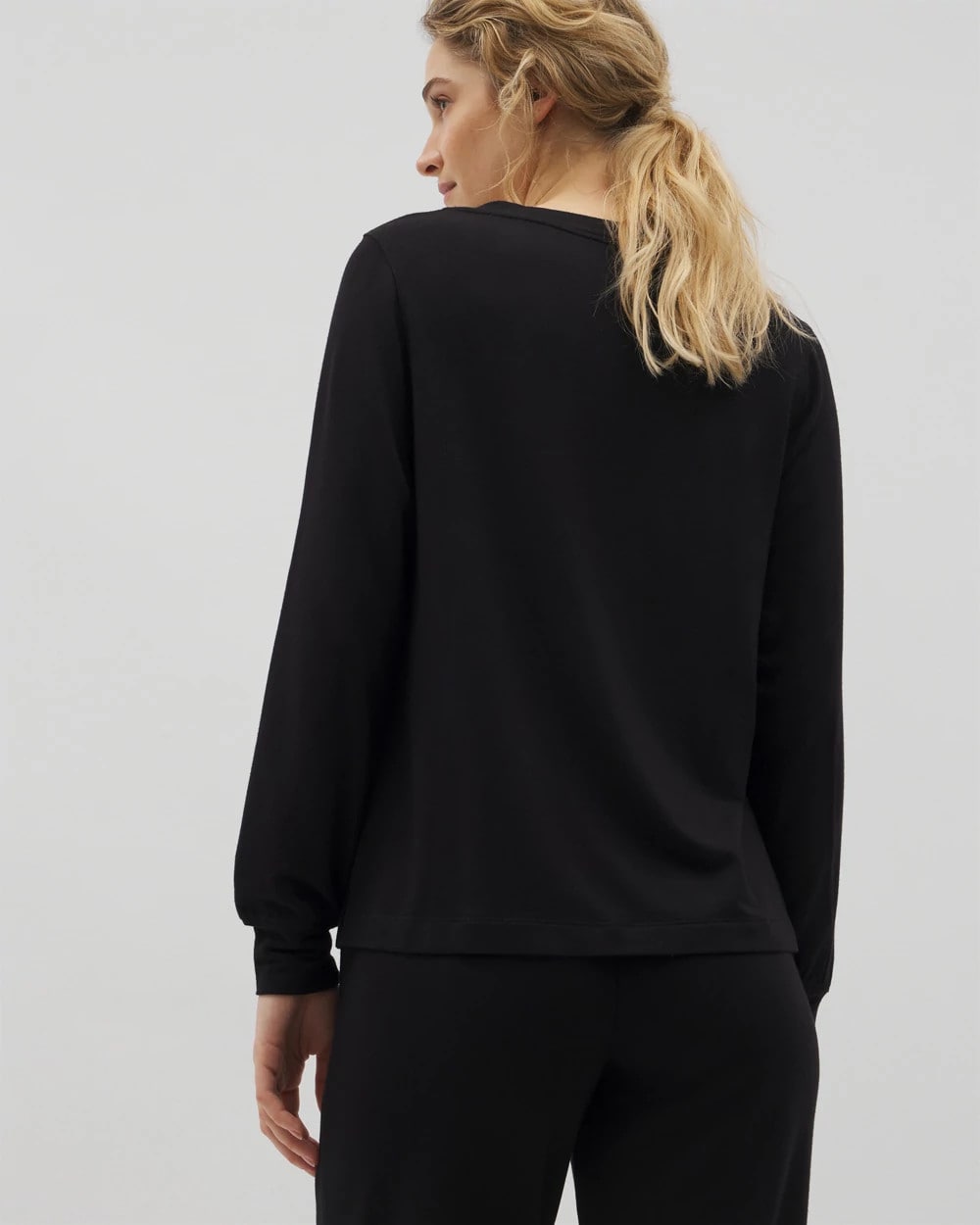 BLACK - Long-Sleeve V-Neck Pajama Top