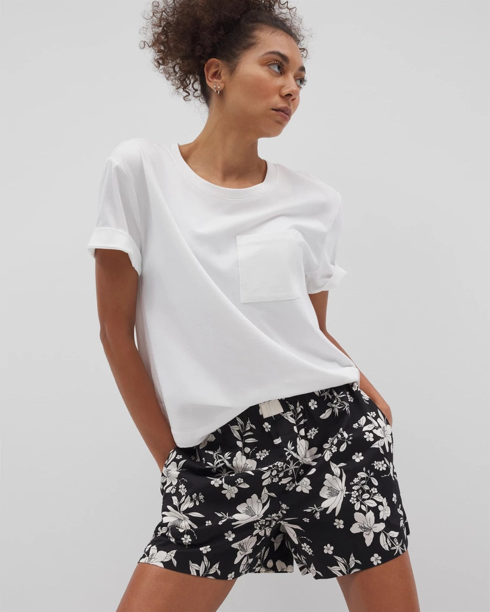 PLUMERIA DREAM BLACK - Pajama Shorts