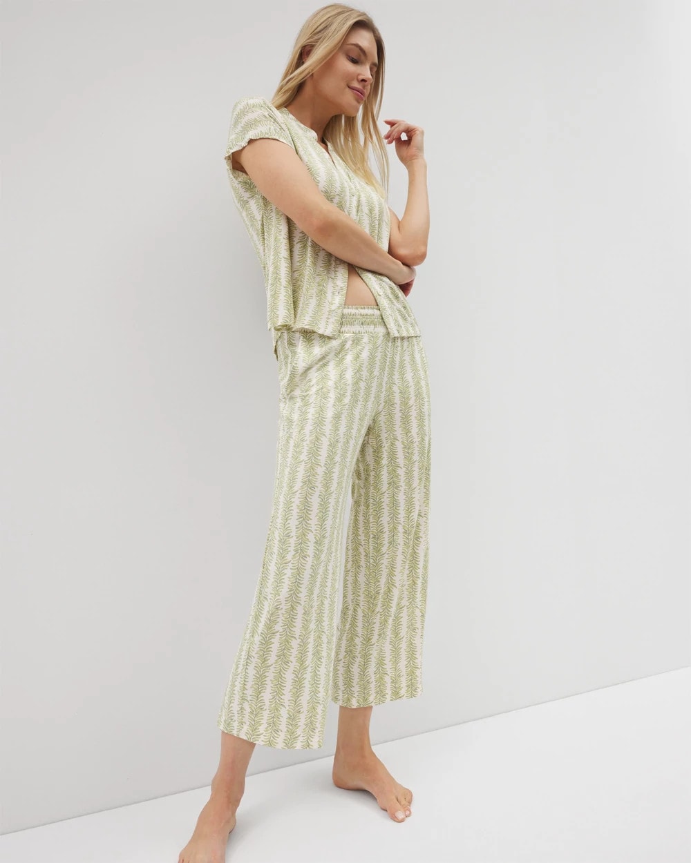 CHILL STRIPE CHAMPAGNE - Cropped Pajama Pants