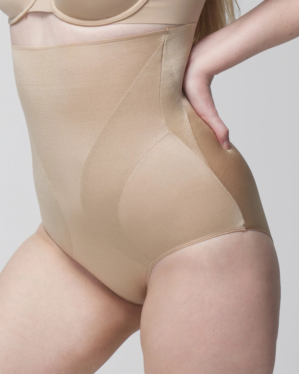 WARM AMBER - Mid-Level Shaping Vanishing Edge High-Waist Brief