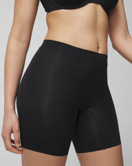BLACK - Lightweight Smoothing Short