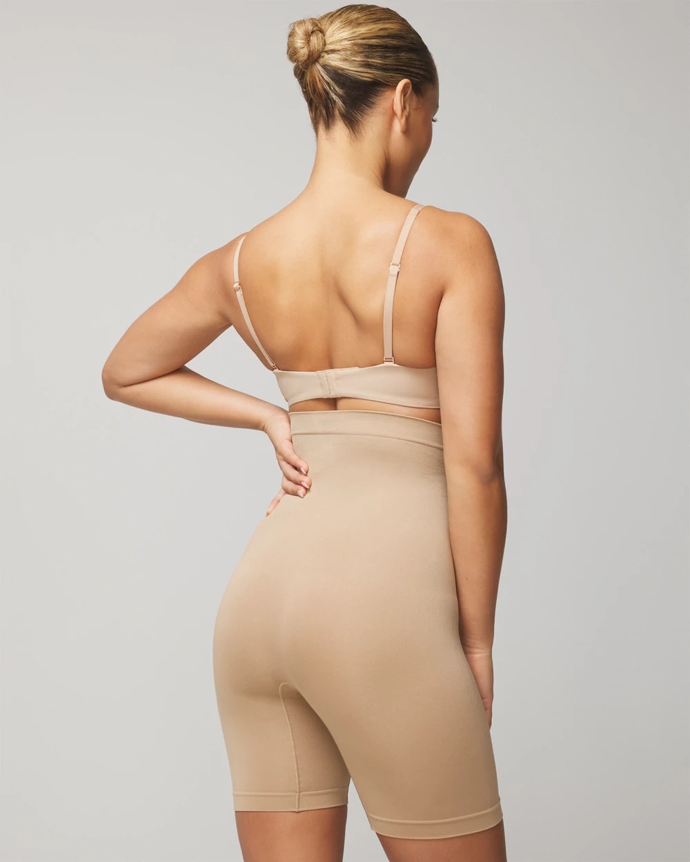 ALMOND - Mid-Level Shaping Seamless High-Waist Thigh Shaper