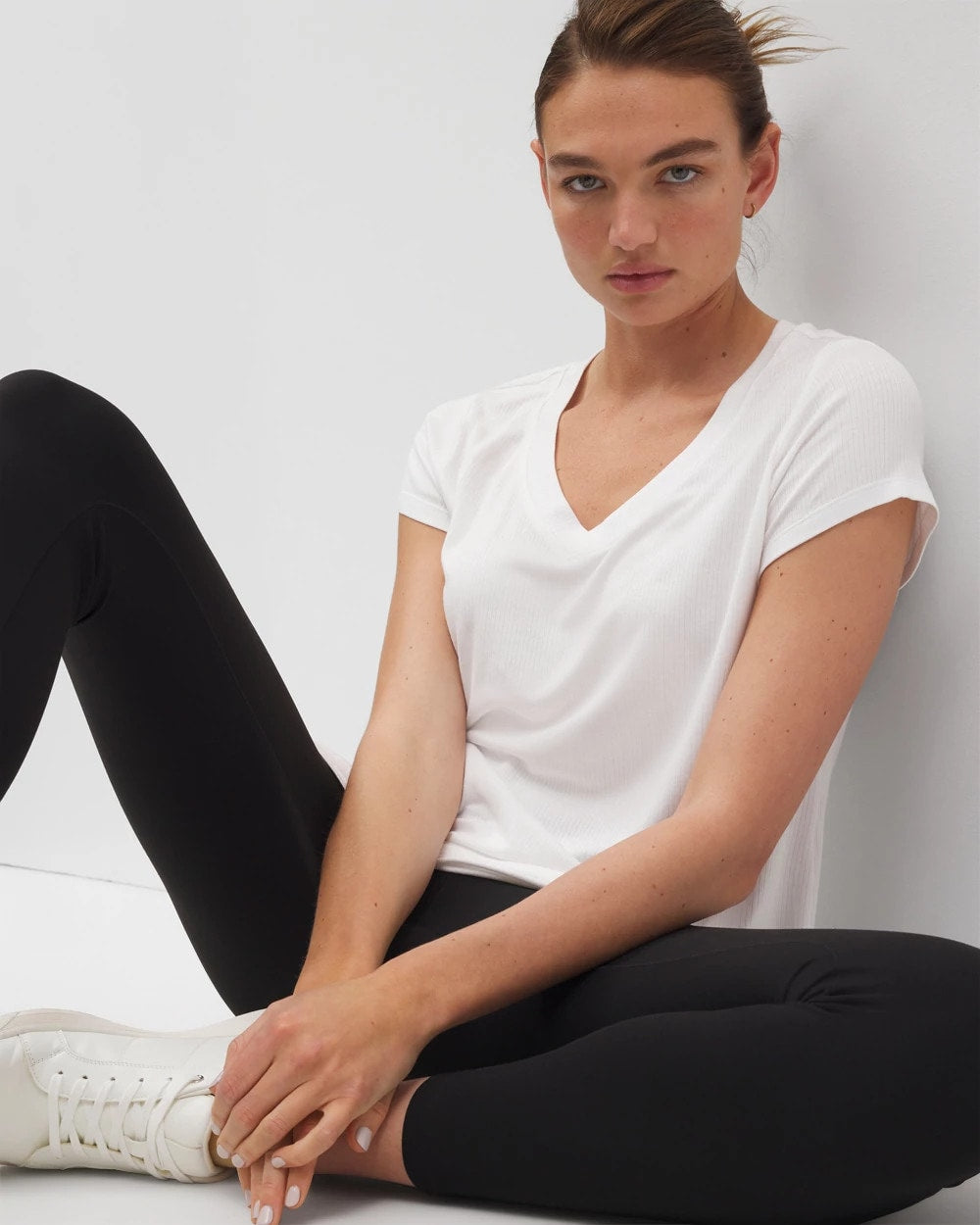 OPTIC WHITE - Rib Knit V-Neck Tee