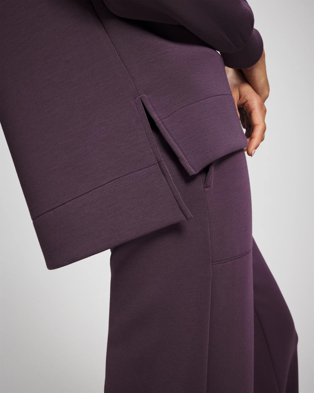 PLUM PERFECT - Modern Modal Crewneck Sweatshirt