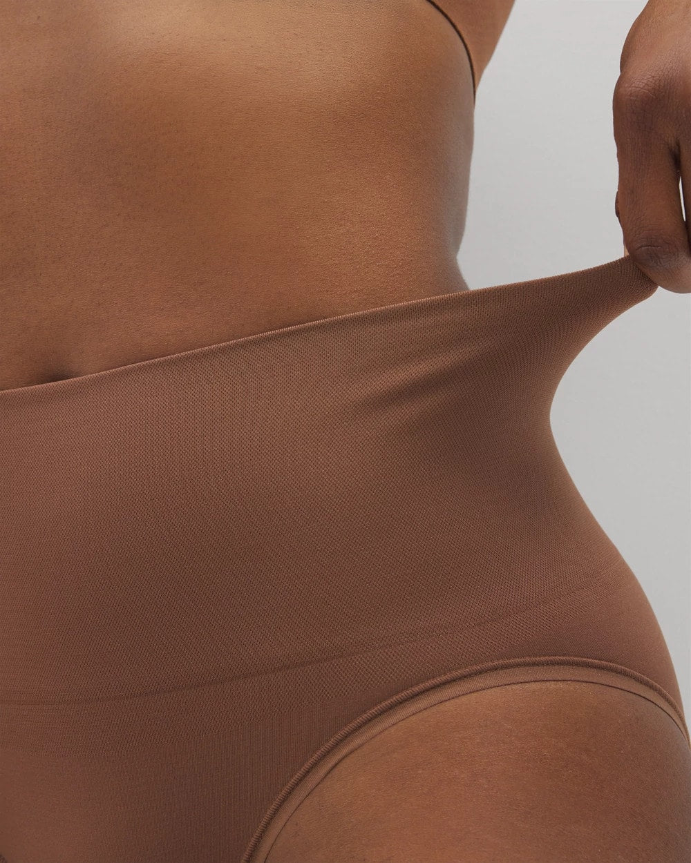 CINNAMON LATTE - Mid-Level Shaping Seamless Brief