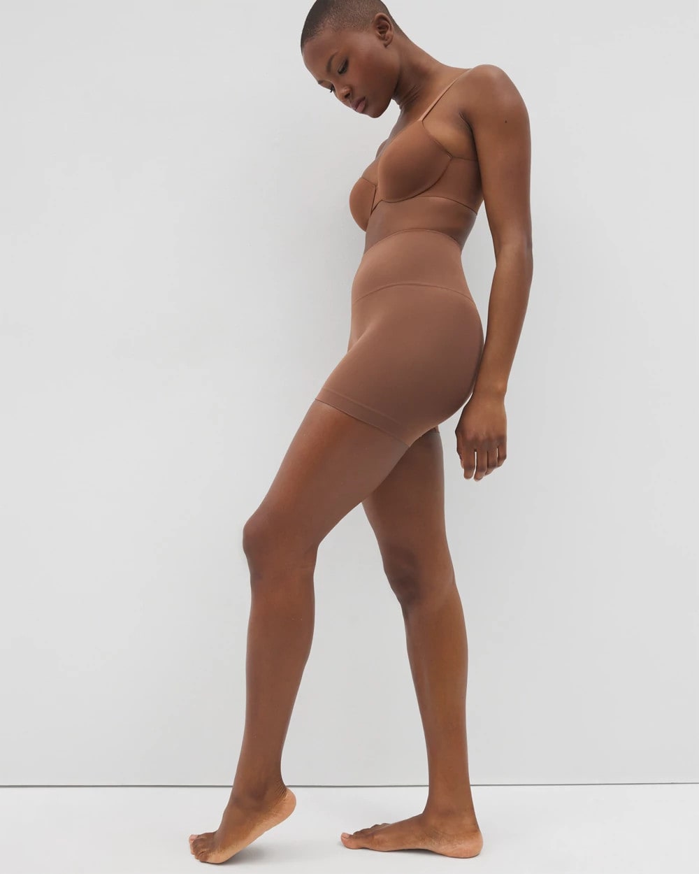 CINNAMON LATTE - Mid-Level Shaping Seamless Shorts