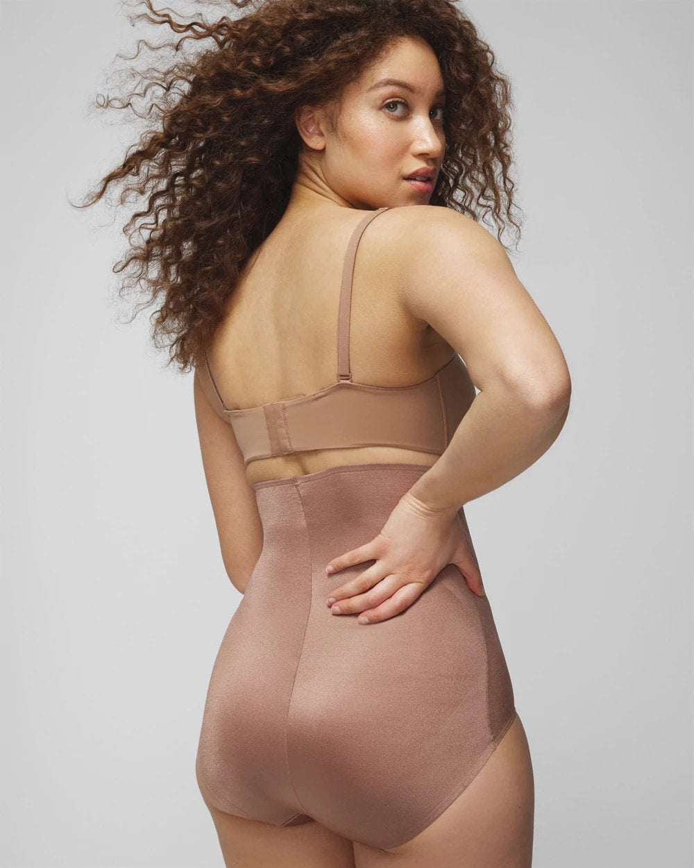 WARM SIENNA - Mid-Level Shaping Vanishing Edge High-Waist Brief