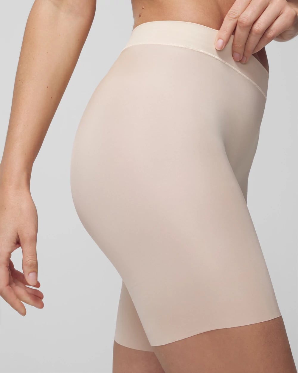 PALE SAND - Lightweight Smoothing Short