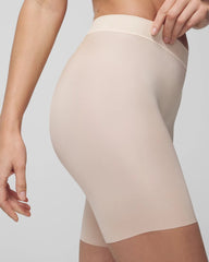 PALE SAND - Lightweight Smoothing Short