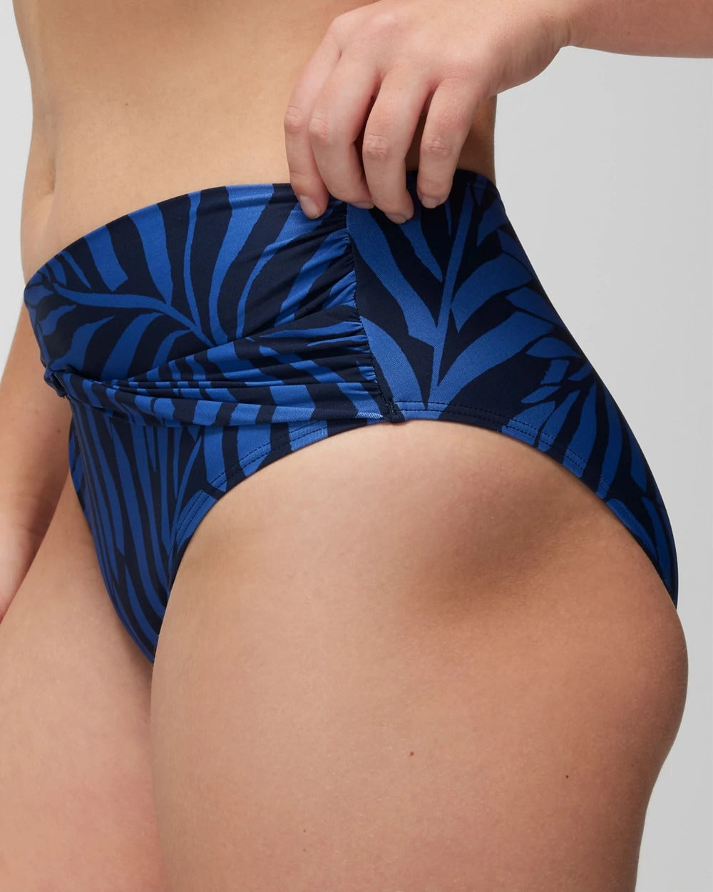 UNBELEAFABLE TRUE BLUE - Twist-Front Bikini Bottom